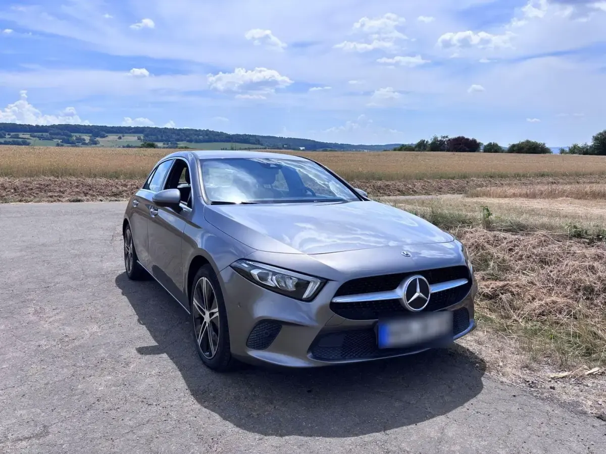 Gebraucht Mercedes A250 224 PS (164 kW) 2019 Grau Limousine