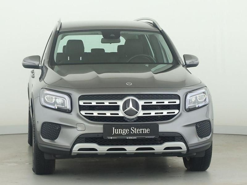 Gebraucht Mercedes GLB220 Style 190 PS (139 kW) 2023 Metalliclack mountaingrau SUV