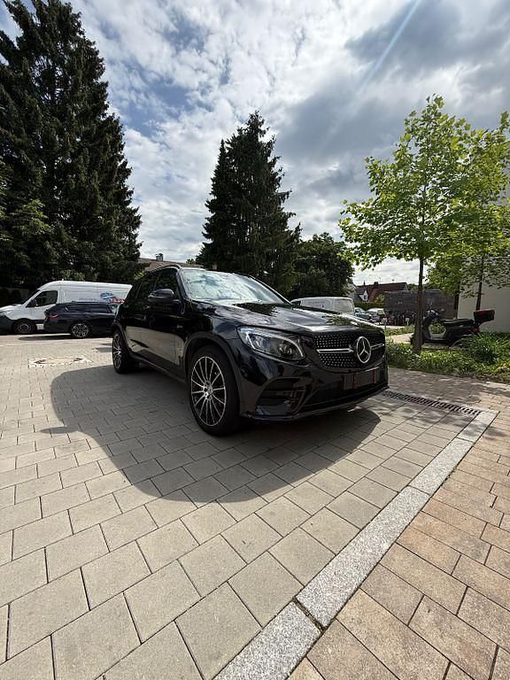 Schwarz Gebraucht 2017 Mercedes GLC43 AMG AMG SUV | 34.999 € (Fairer Preis) - Bild 1/4