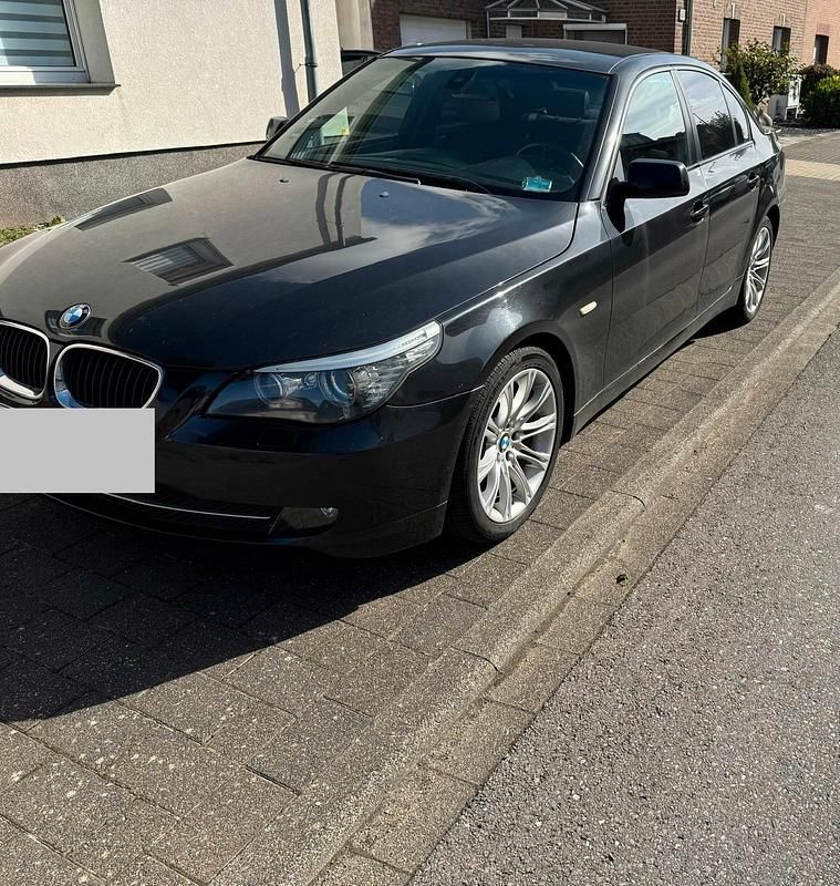 Schwarz Gebraucht 2009 BMW 520 Limousine | 6.500 € (Etwas zu teuer) - Bild 1/4