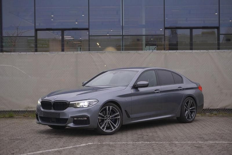 Blau Gebraucht 2017 BMW 530 M Sport Limousine | 18.100 € (Superpreis) - Bild 1/4