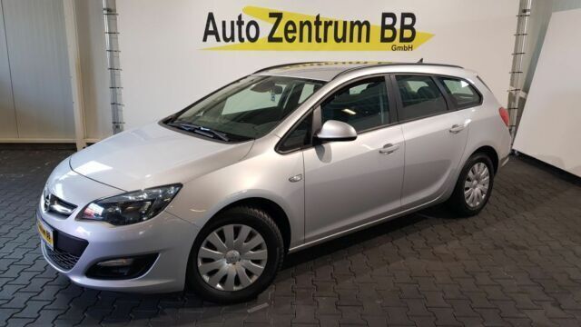 Gebraucht Opel Astra Edition 110 PS (80 kW) 2014 Silber metallic Kombi