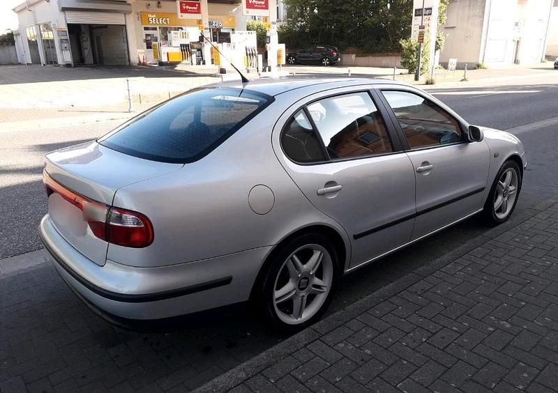 Second-hand Seat Toledo 150 CP (110 kW) 1999 Argintiu Berlinǎ