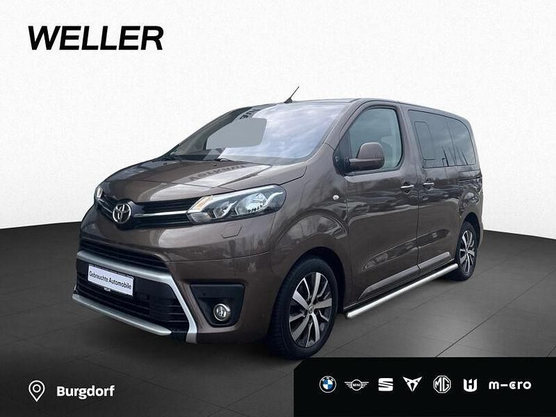 Gebraucht Toyota Proace Verso 150 PS (110 kW) 2018 Braun Kombi