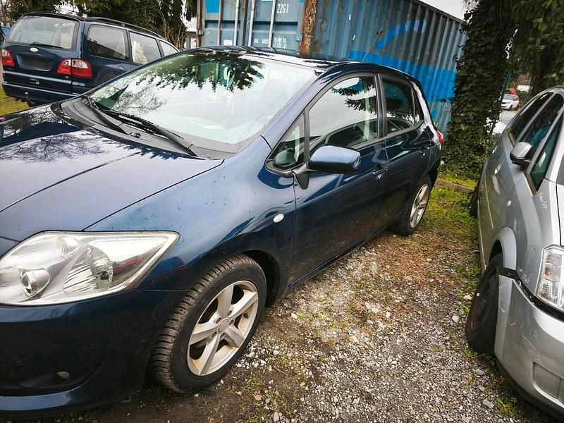 Gebraucht Toyota Auris 126 PS (92 kW) 2007 Blau Kleinwagen