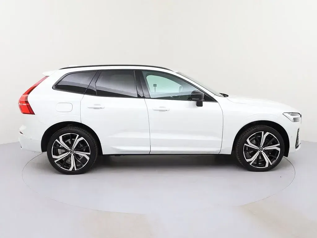 Gebraucht Volvo XC60 Plus 398 PS (292 kW) 2023 Crystal weiss SUV