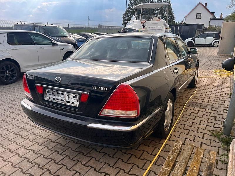 Second-hand Hyundai Centennial 265 CP (194 kW) 2006 Negru Berlinǎ