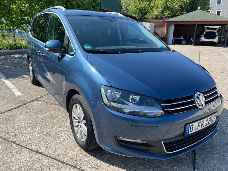 Blau Gebraucht 2016 VW Sharan Van / Kleinbus | 19.000 € (Guter Preis) - Bild 1/4