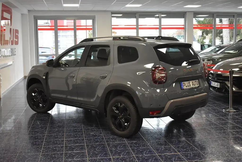 Gebraucht Dacia Duster Extreme 114 PS (83 kW) 2024 Grinu urban grey SUV