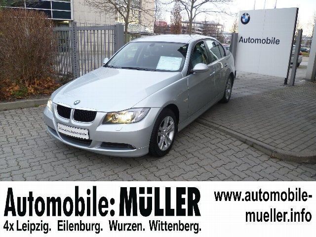 Silber metallic Gebraucht 2005 BMW 318 Limousine | 11.450 € - Bild 1/4