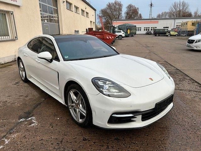 Gebraucht Porsche Panamera 4S 421 PS (309 kW) 2017 Weiß Limousine