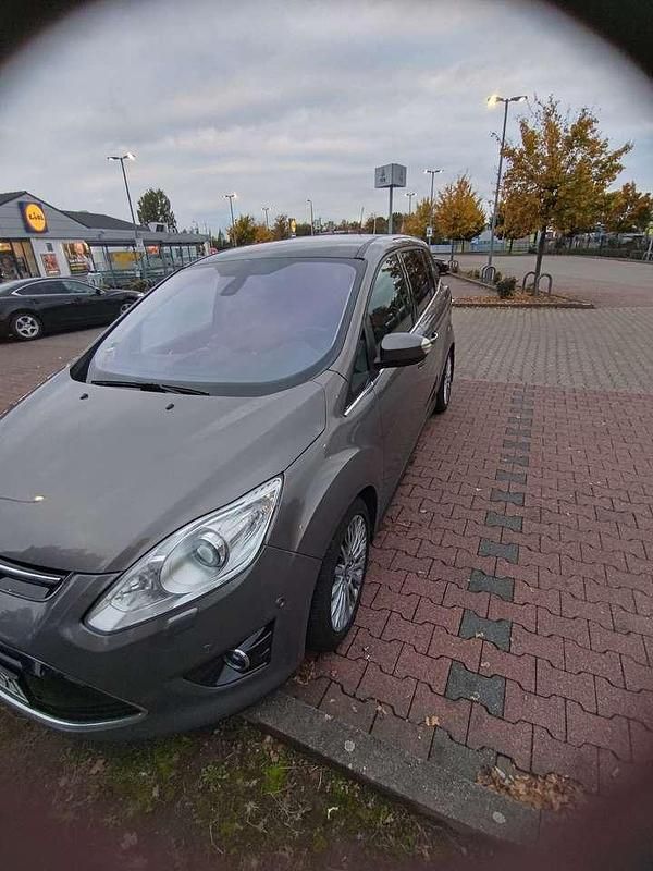 Gebraucht Ford C-MAX Titanium 116 PS (85 kW) 2012 Braun Van / Kleinbus