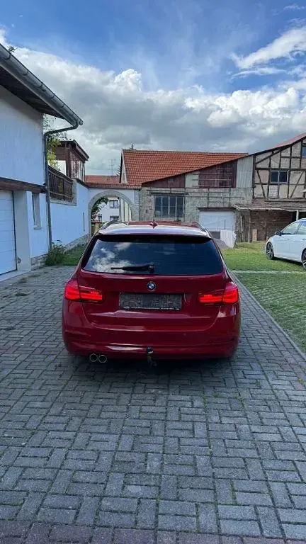 Gebraucht BMW 320 Performance 190 PS (139 kW) 2016 Rot Kombi