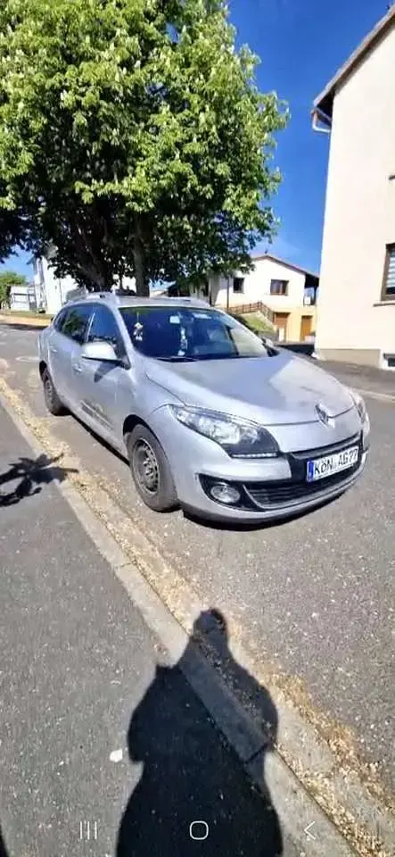 Gebraucht Renault Mégane GrandTour Dynamique 110 PS (80 kW) 2013 Kombi