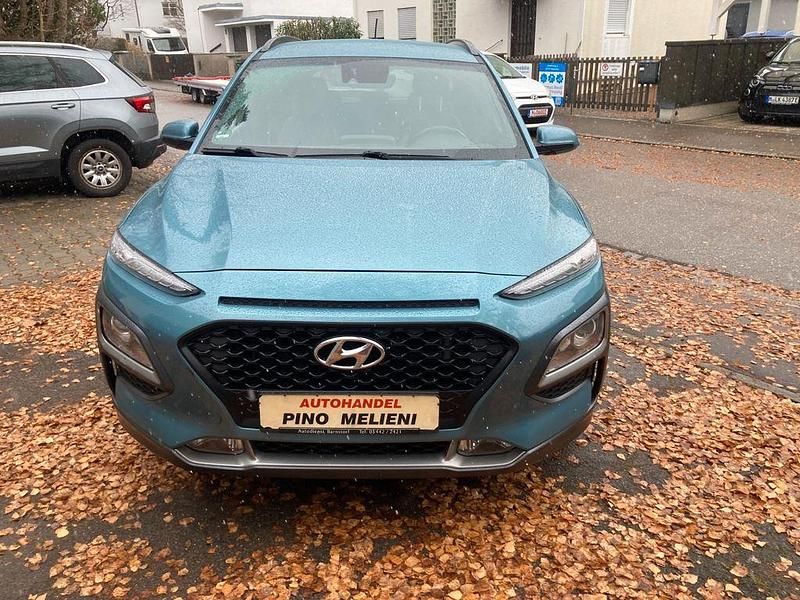 Blau Gebraucht 2019 Hyundai Kona Pure SUV | 8.399 € - Bild 1/4