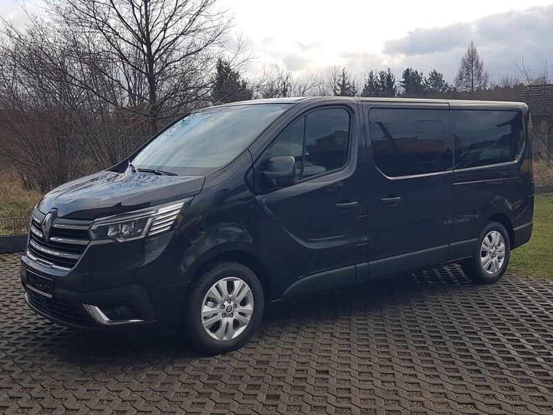Gebraucht Renault Trafic 150 PS (110 kW) 2024 Schwarz Van / Kleinbus
