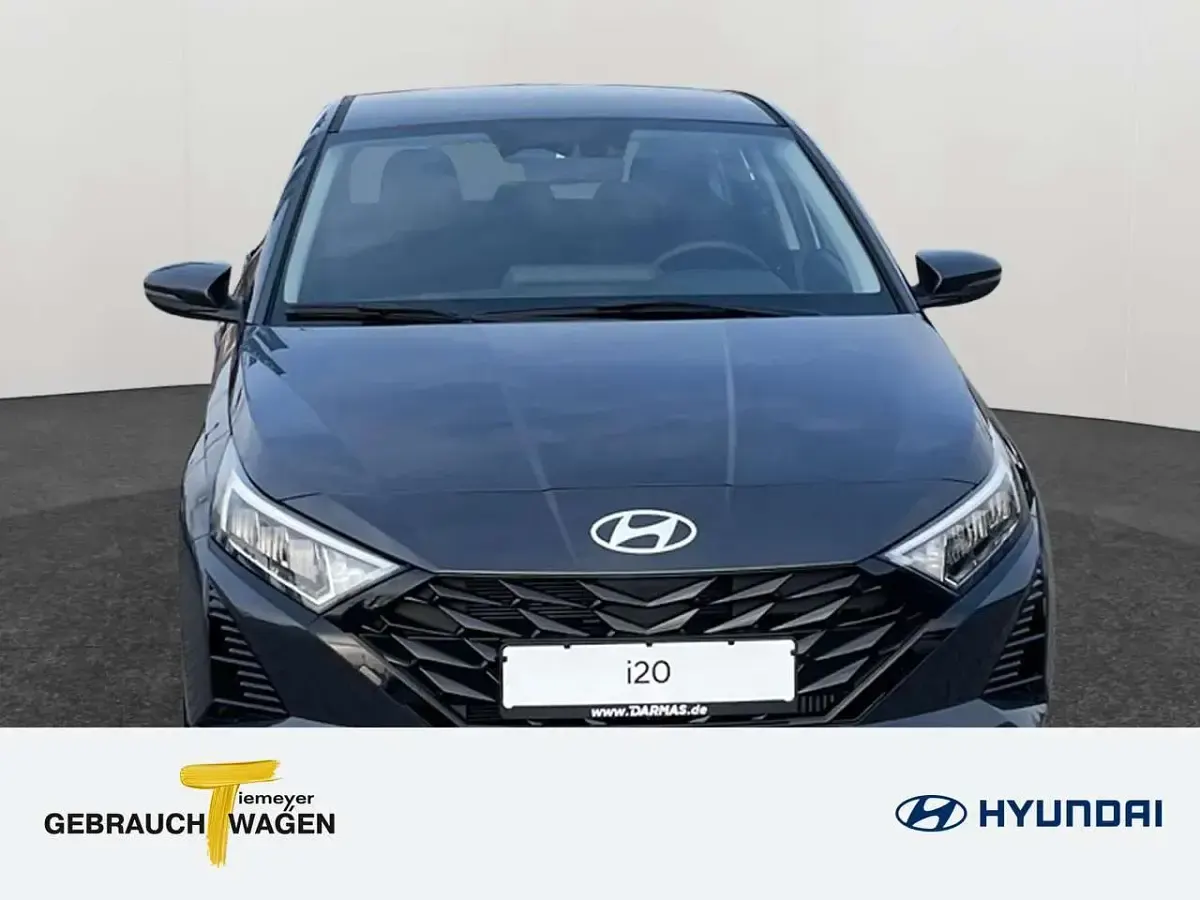 Gebraucht Hyundai i20 Trend 101 PS (74 kW) 2024 Grau Kleinwagen