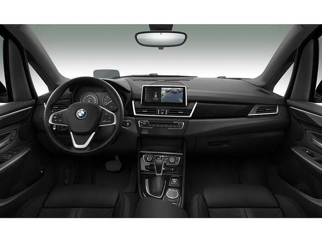 Gebraucht BMW 220 Active Tourer Sport Line 192 PS (141 kW) 2018 Weiß Van / Kleinbus