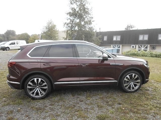 Gebraucht VW Touareg Elegance 381 PS (280 kW) 2022 Rot SUV