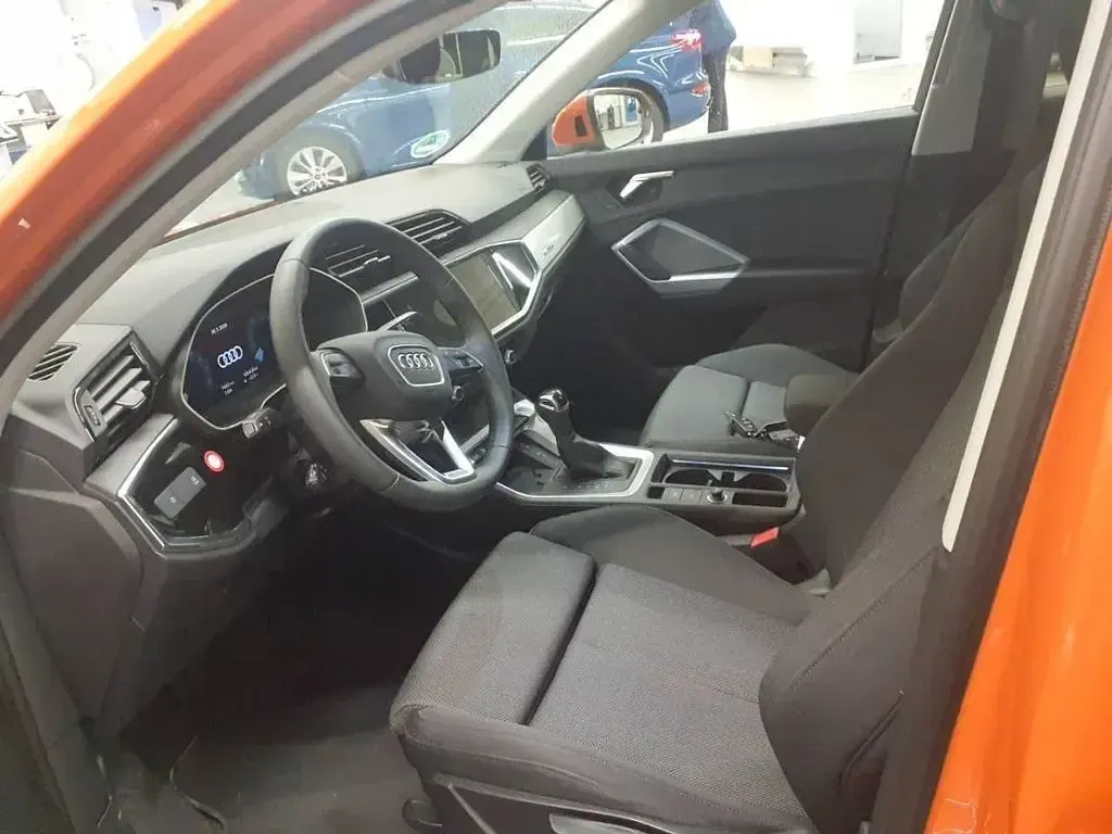 Gebraucht Audi Q3 Sportback S-Line 150 PS (110 kW) 2025 Orange SUV