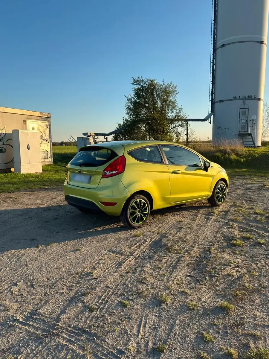 Gebraucht Ford Fiesta 81 PS (59 kW) 2008 Grün Kleinwagen