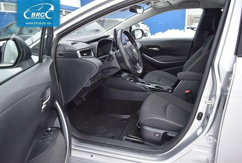 Gebraucht Toyota Corolla Hybrid 98 PS (72 kW) 2024 Silber Limousine