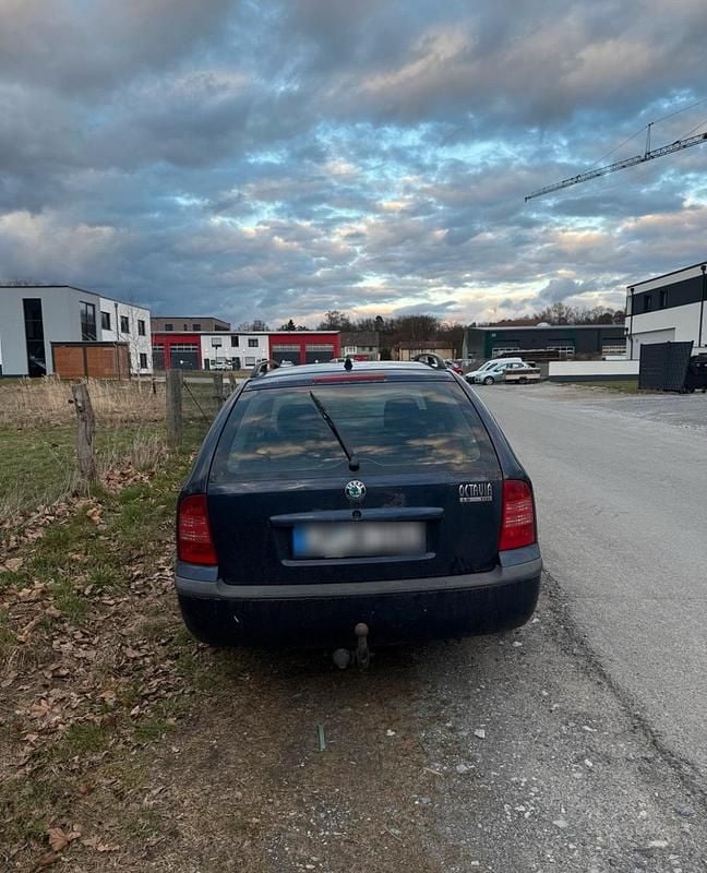 Gebraucht Skoda Octavia 140 PS (102 kW) 2003 Blau Kombi