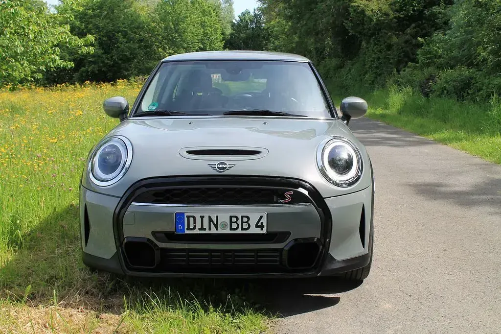 Gebraucht Mini Cooper S Essential 178 PS (130 kW) 2022 Grau Kleinwagen