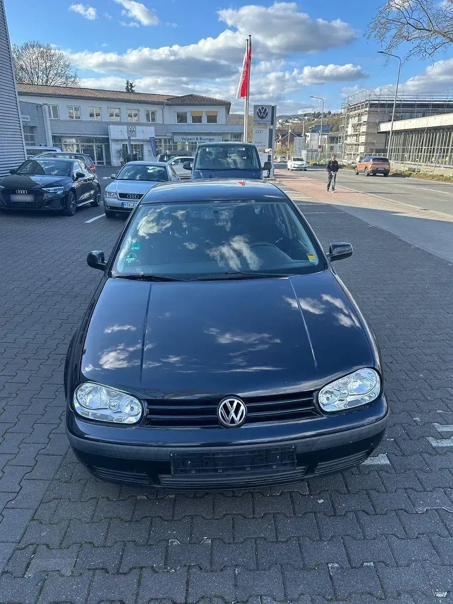Używany VW Golf III 101 KM (74 kW) 1999 Czarny Hatchback