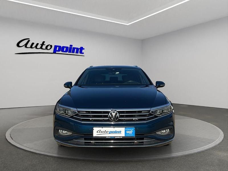 Gebraucht VW Passat Elegance 200 PS (147 kW) 2023 Blau Kombi