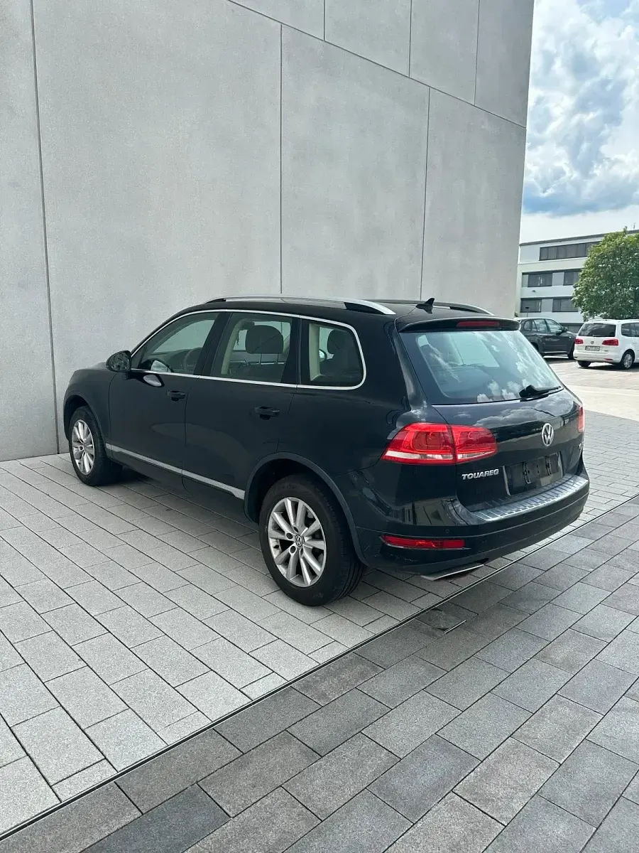 Gebraucht VW Touareg 239 PS (175 kW) 2011 Schwarz SUV