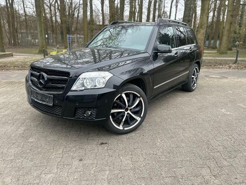 Schwarz Gebraucht 2011 Mercedes GLK350 SUV | 8.790 € - Bild 1/4