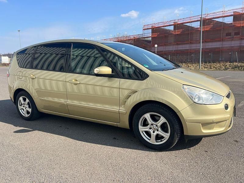 Gebraucht Ford S-MAX Titanium 131 PS (96 kW) 2007 Gold Van / Kleinbus