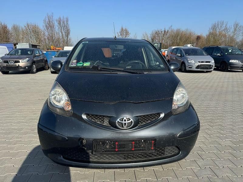 Gebraucht Toyota Aygo 68 PS (50 kW) 2007 Grau Kleinwagen
