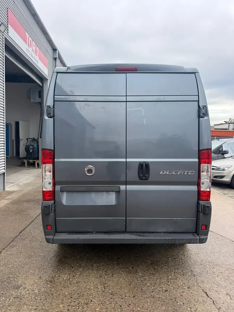 Gebraucht Fiat Ducato 116 PS (85 kW) 2012 Grau Van