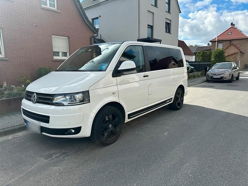 Gebraucht VW Multivan Edition 179 PS (131 kW) 2014 Weiß Van / Kleinbus