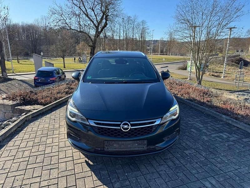 Gebraucht Opel Astra Dynamic 136 PS (100 kW) 2016 Grün metalic Kombi