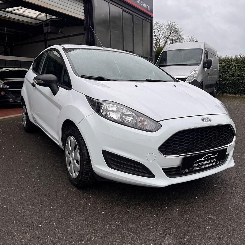 Gebraucht Ford Fiesta Ambiente 60 PS (44 kW) 2016 Weiß Kleinwagen