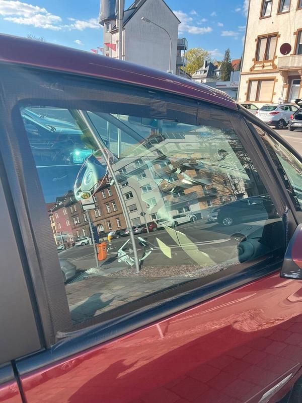 Gebraucht Renault Espace Initiale Paris 173 PS (127 kW) 2007 Rot Van / Kleinbus