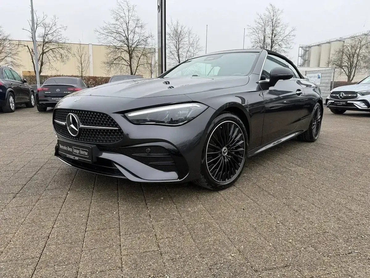 Gebraucht Mercedes CLE200 AMG 204 PS (150 kW) 2024 Grau Cabrio