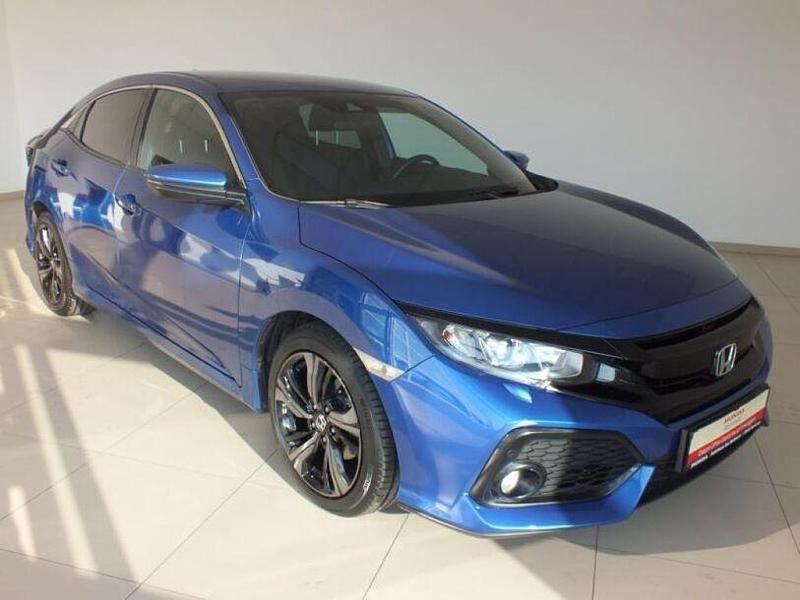 Gebraucht Honda Civic Elegance 129 PS (94 kW) 2017 Brillant sporty blue metallic Limousine