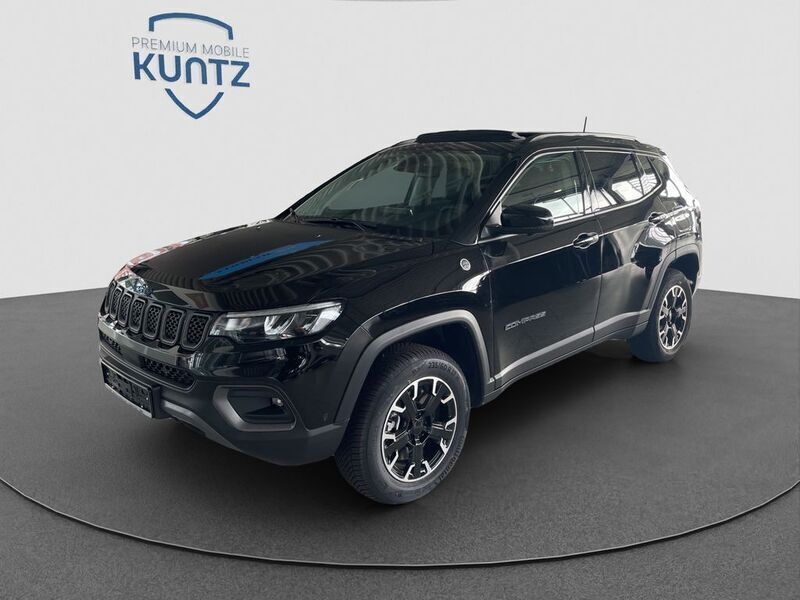 Black clear coat Gebraucht 2024 Jeep Compass Trailhawk SUV | 38.500 € - Bild 1/4