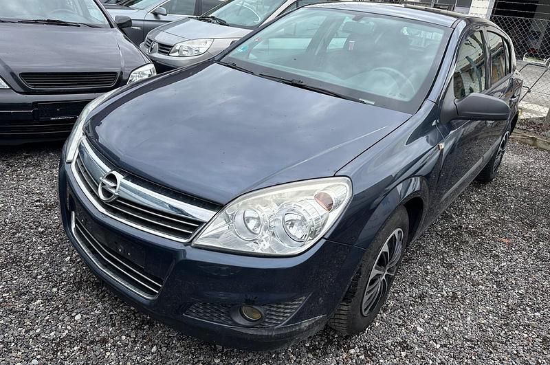 Gebraucht Opel Astra 90 PS (66 kW) 2009 Grau Limousine