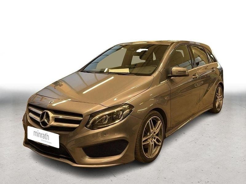 Gebraucht Mercedes B200 AMG line 156 PS (114 kW) 2018 Grau Van / Kleinbus