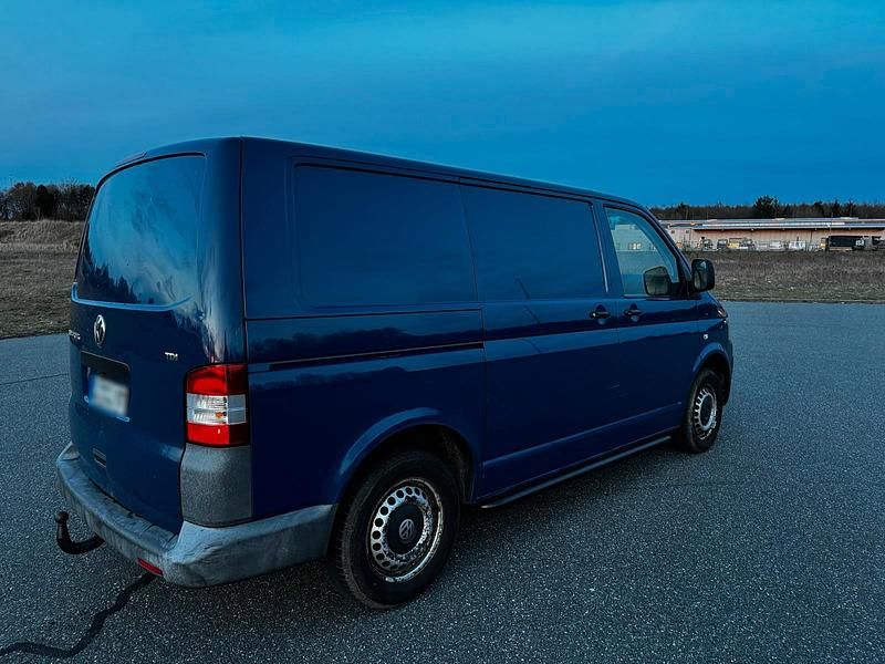 Second-hand VW Transporter 102 CP (75 kW) 2010 Albastru Van