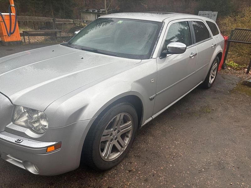 Gebraucht Chrysler 300C 218 PS (160 kW) 2007 Silber Limousine