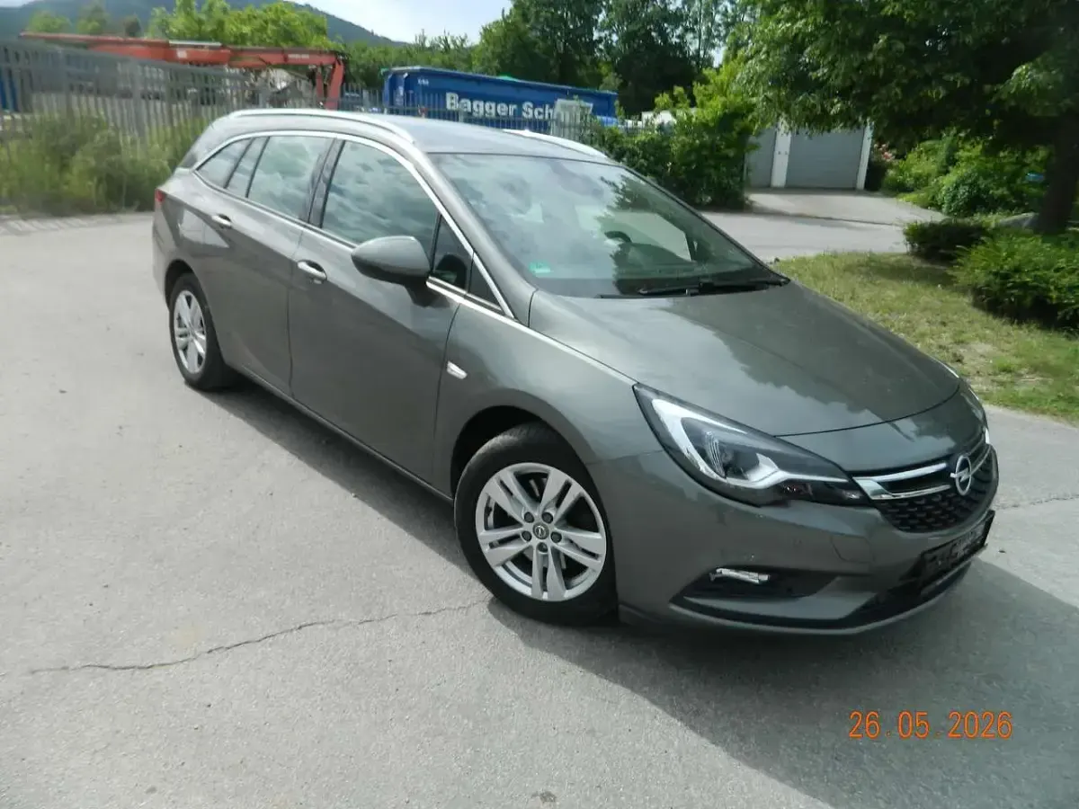 Gebraucht Opel Astra Ultimate 136 PS (100 kW) 2019 Quarz grau Kombi