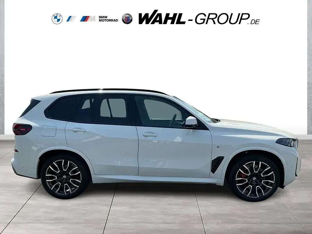 Neu BMW X5 M Sport 298 PS (219 kW) 2026 Weiß SUV