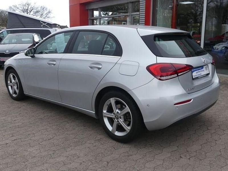 Gebraucht Mercedes A200 163 PS (119 kW) 2018 Silber Limousine