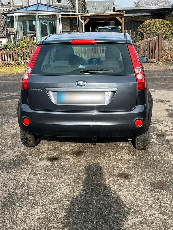 Gebraucht Ford Fiesta 59 PS (43 kW) 2008 Grau Kleinwagen